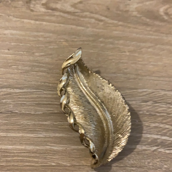 Vintage Gerry Silver Leaf Brooch - Picture 1 of 4
